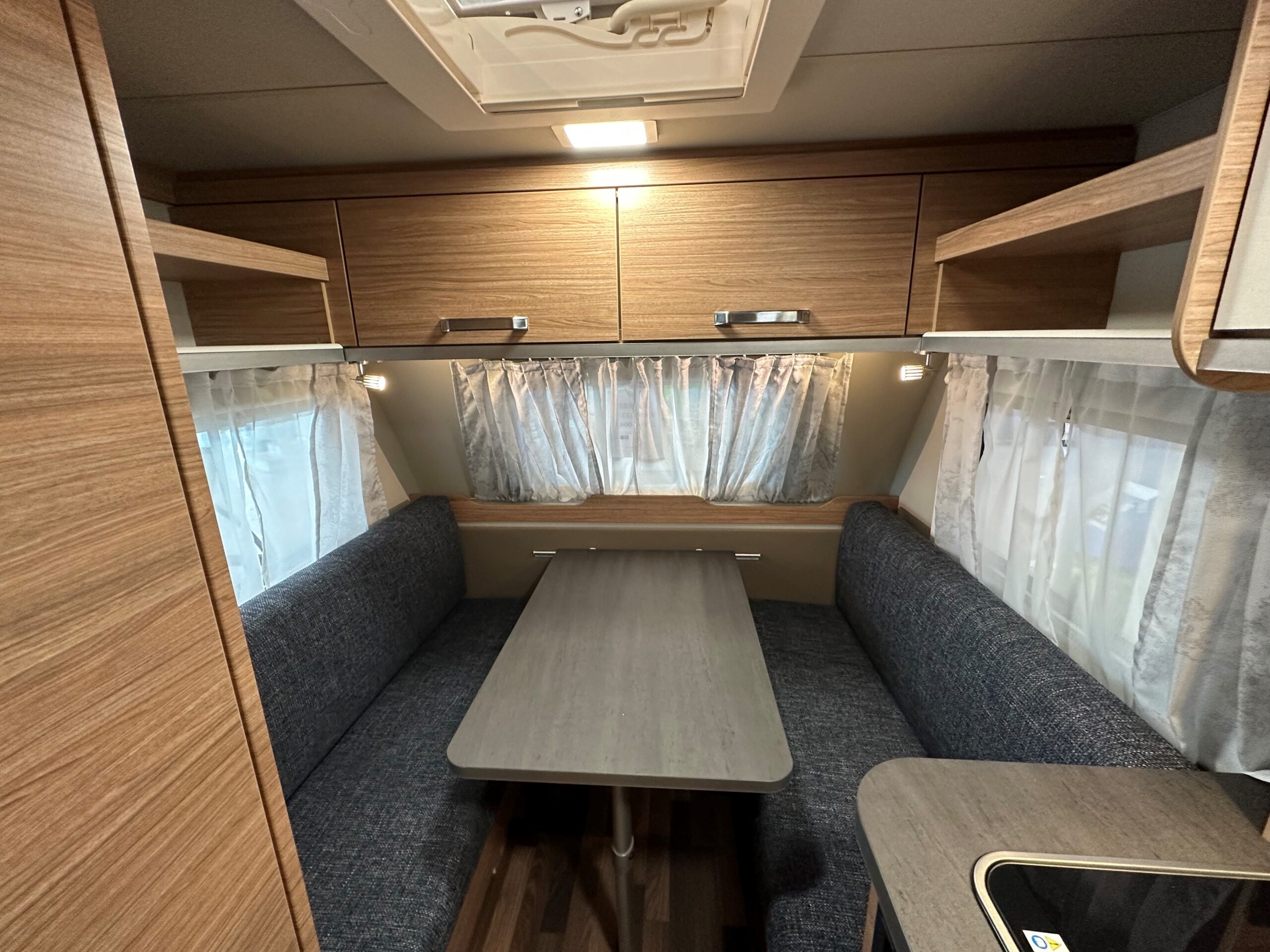 Przyczepa kempingowa Weinsberg CaraOne 400 LK