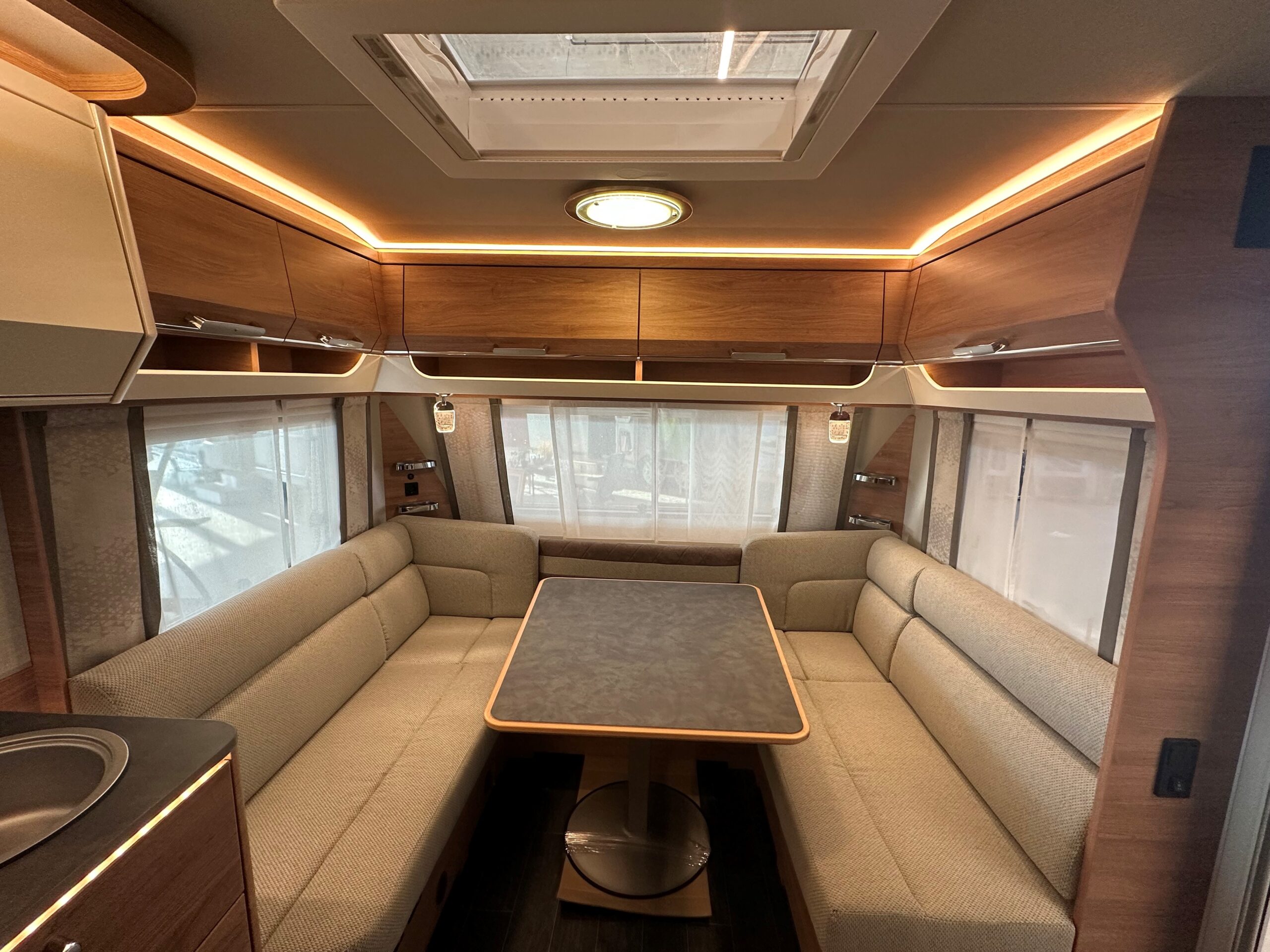 PRZYCZEPA KEMPINGOWA TABBERT DA VINCI 560 HTD