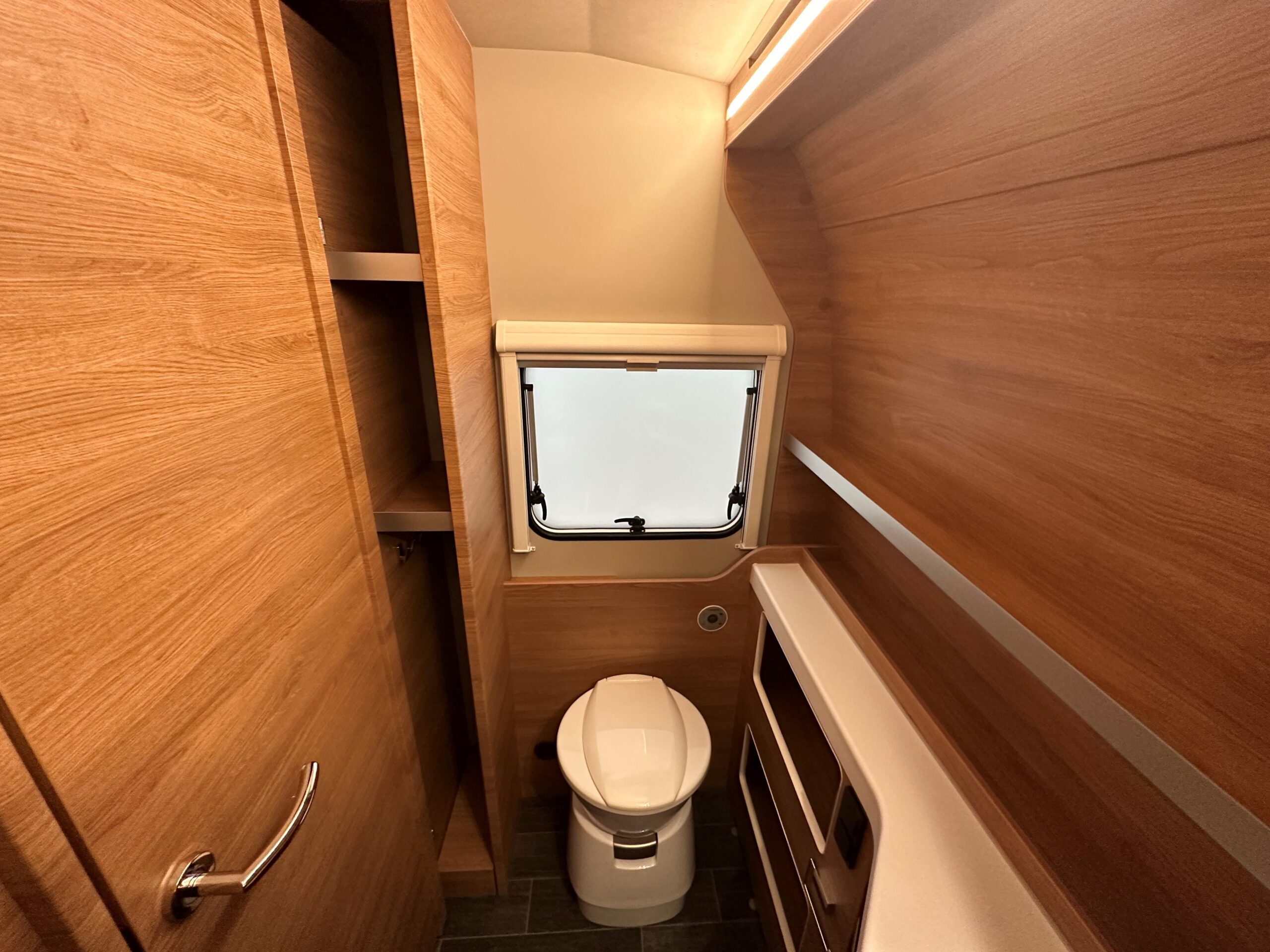 PRZYCZEPA KEMPINGOWA TABBERT DA VINCI 560 HTD