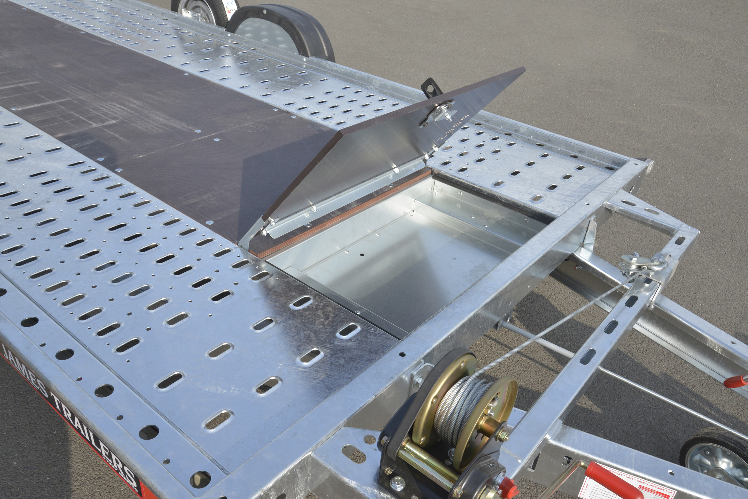 Laweta BRIAN JAMES TRAILERS A TRANSPORTER 5M X 2.0M