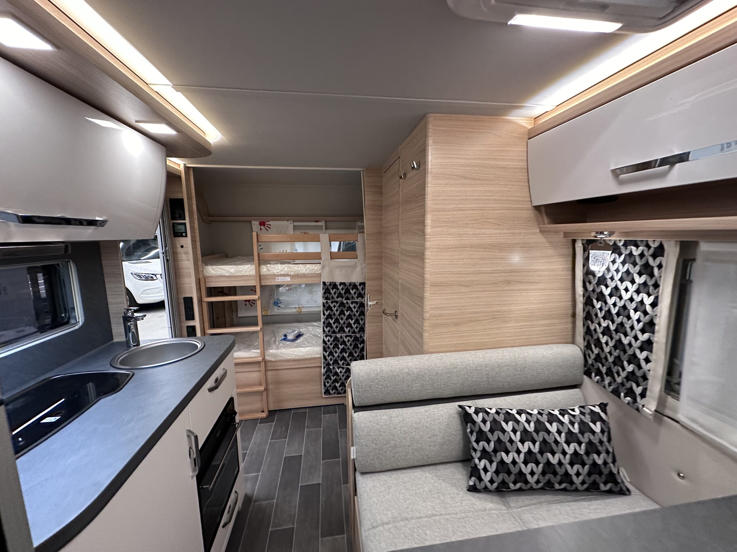 Przyczepa kempingowa Tabbert Vivaldi 560 EMK