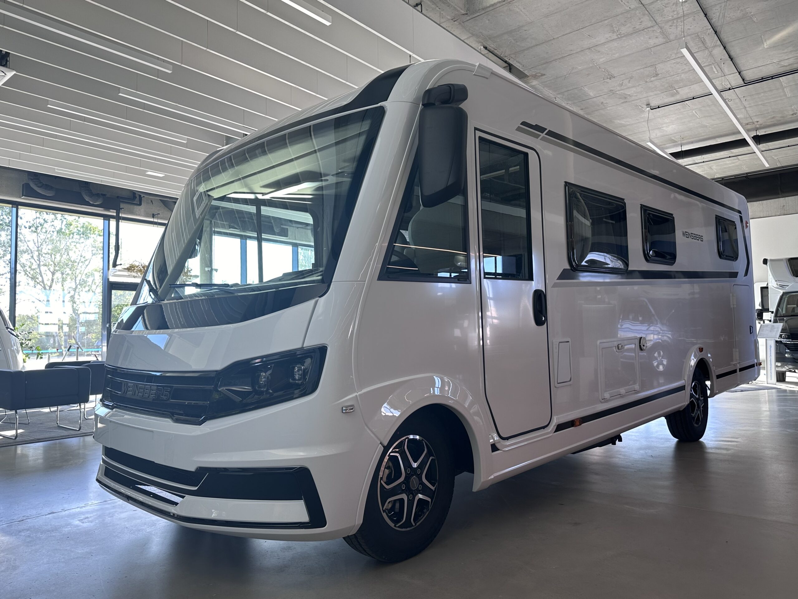 KAMPER WEINSBERG CARACORE 700MEG