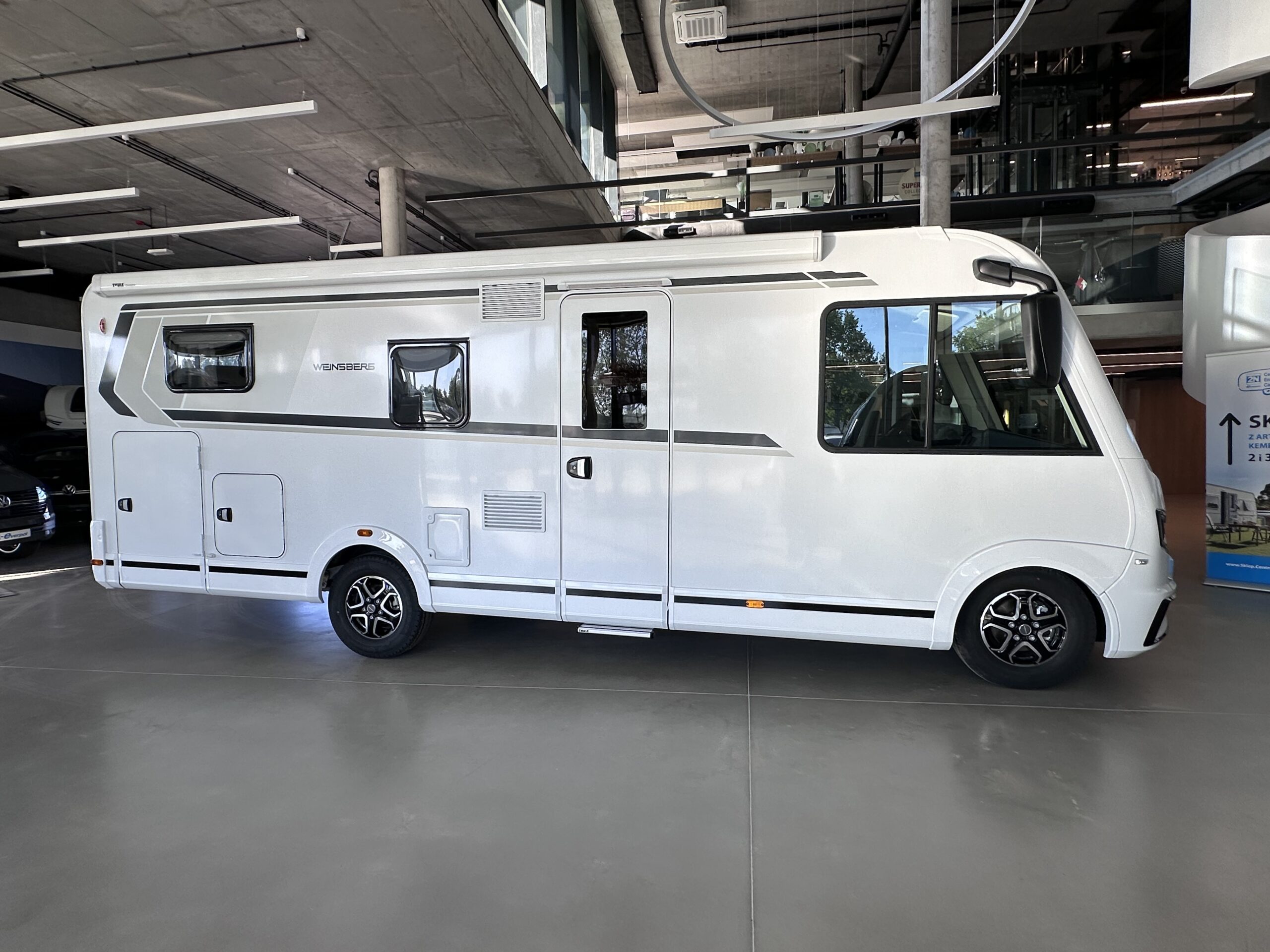 KAMPER WEINSBERG CARACORE 700MEG