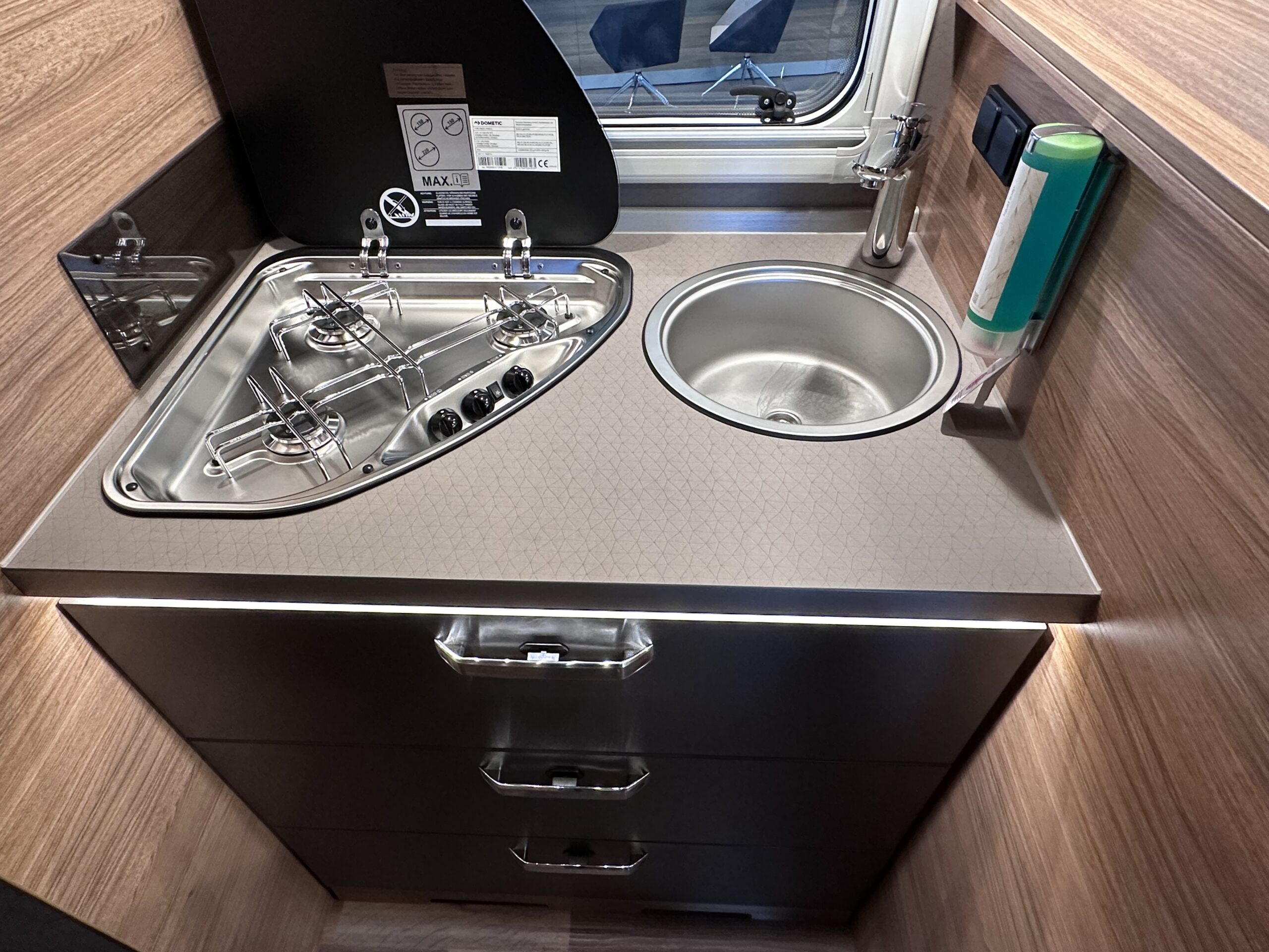 KAMPER WEINSBERG CARACORE 700MEG