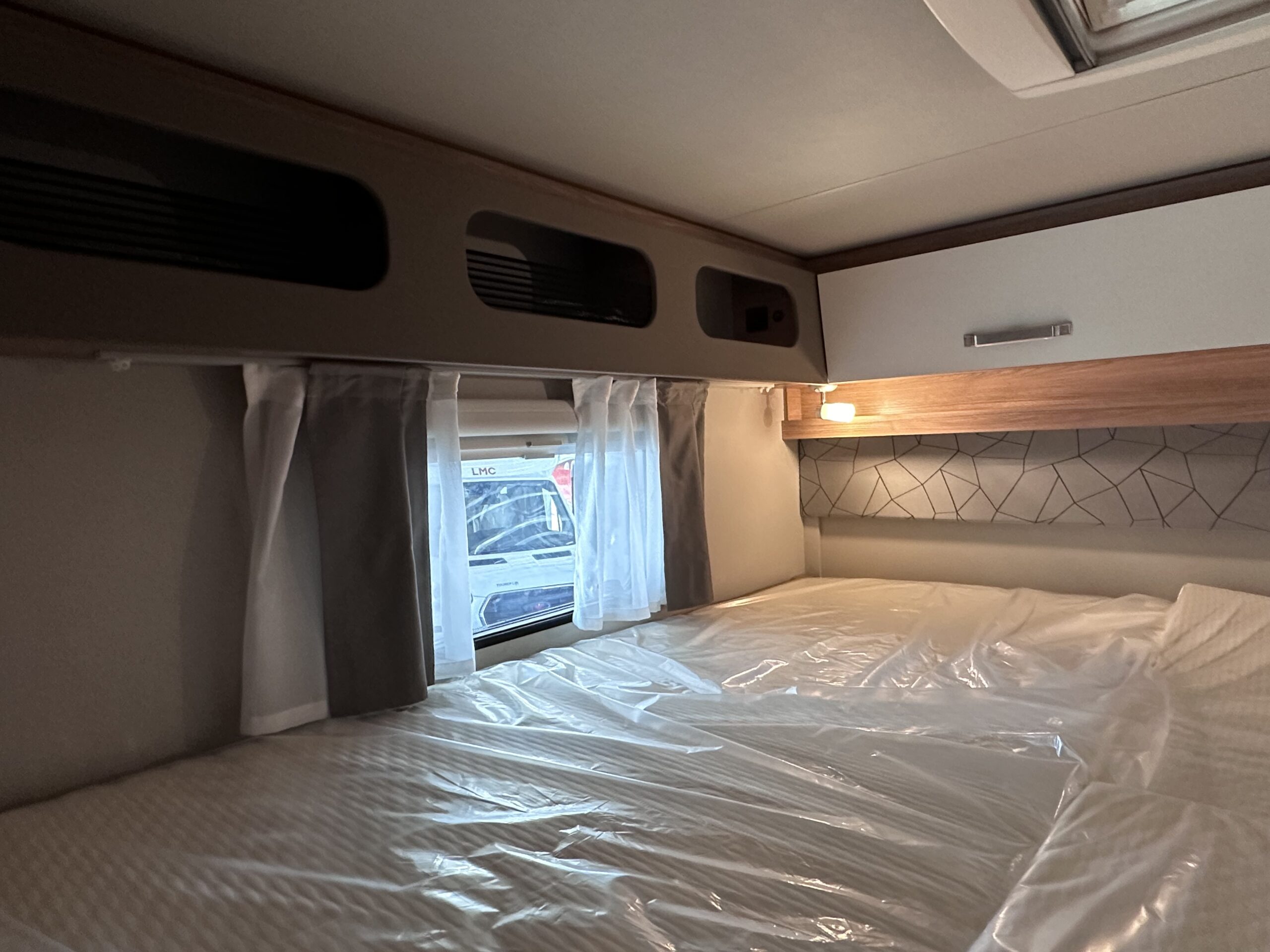 KAMPER WEINSBERG CARACORE 700MEG