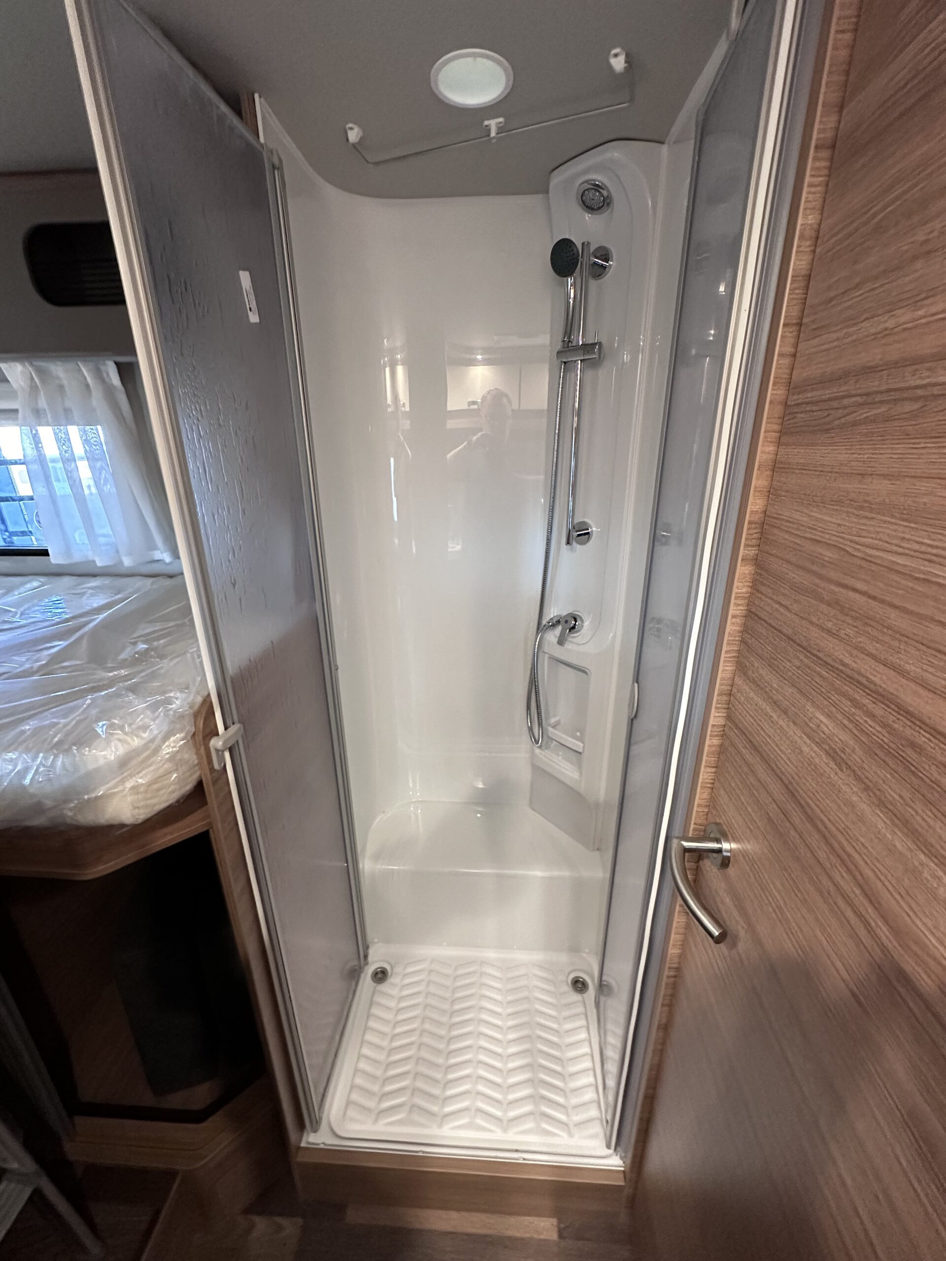 KAMPER WEINSBERG CARACORE 700MEG