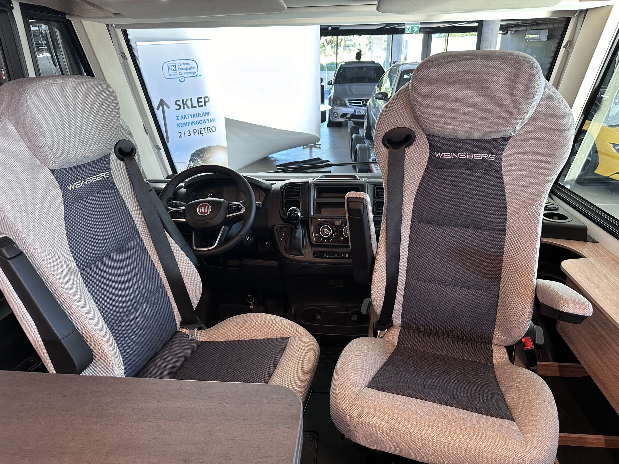 KAMPER WEINSBERG CARACORE 700MEG