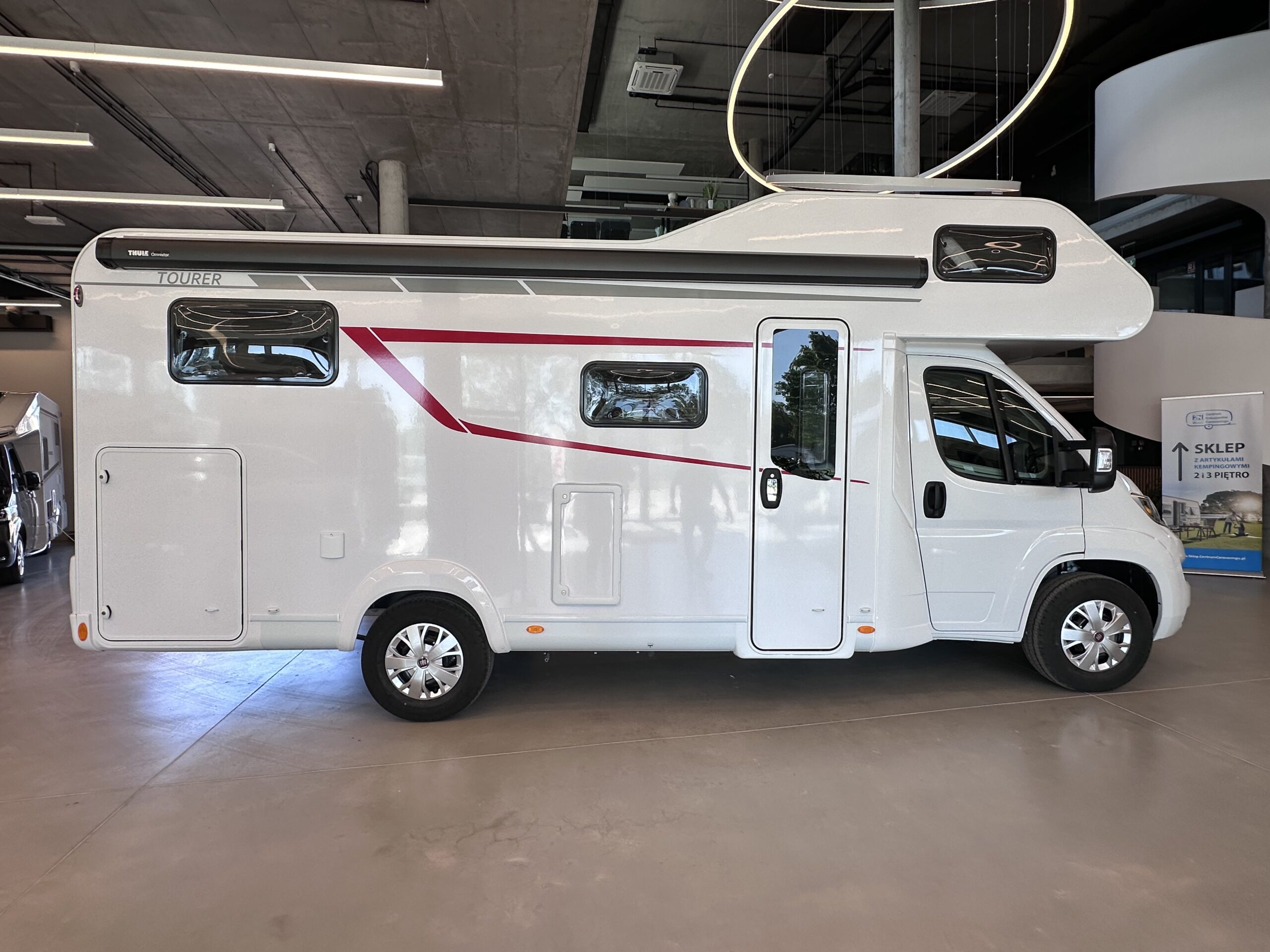 KAMPER LMC Tourer A690