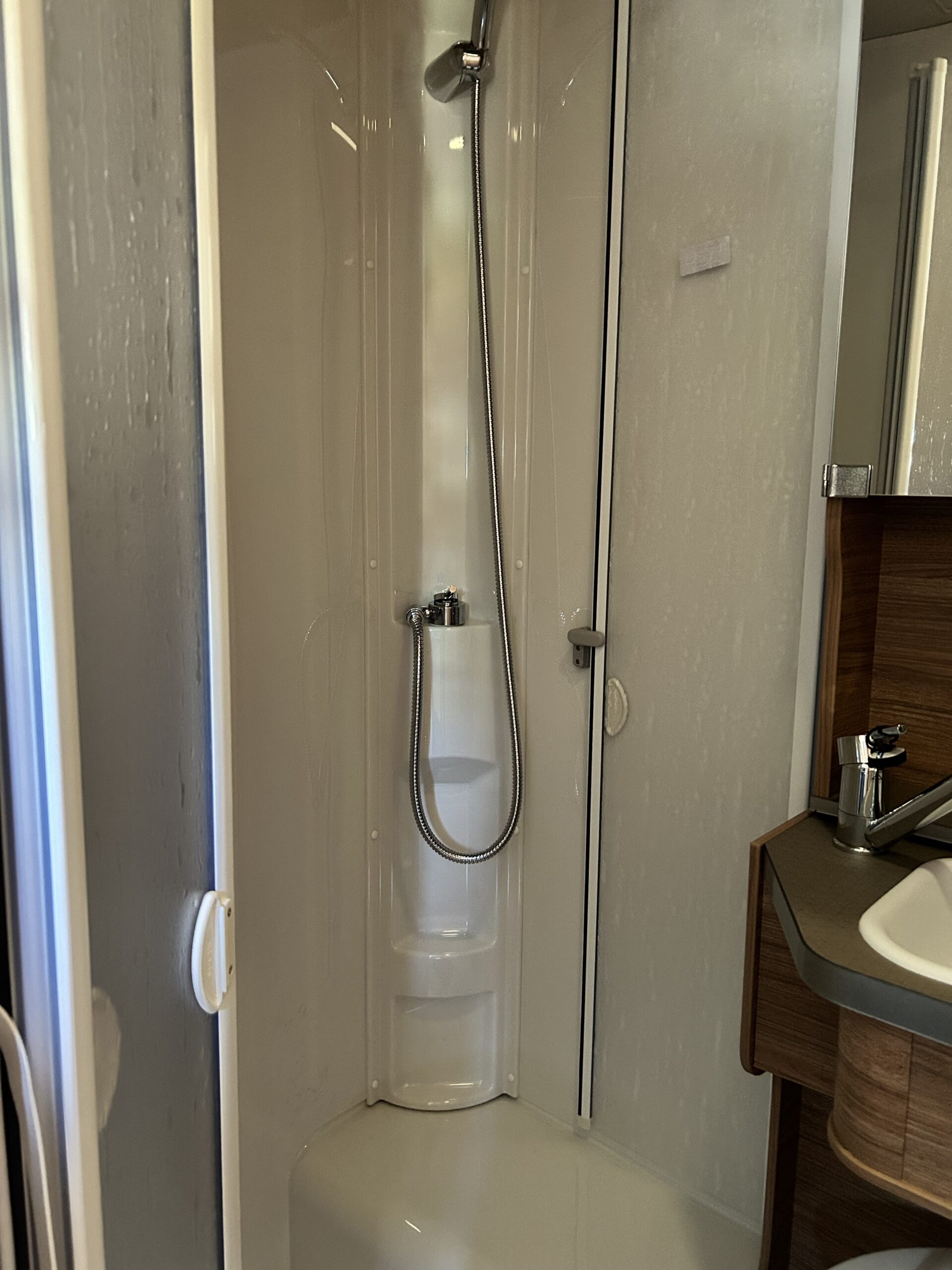 KAMPER Weinsberg Ford CaraSuite 650 MEG