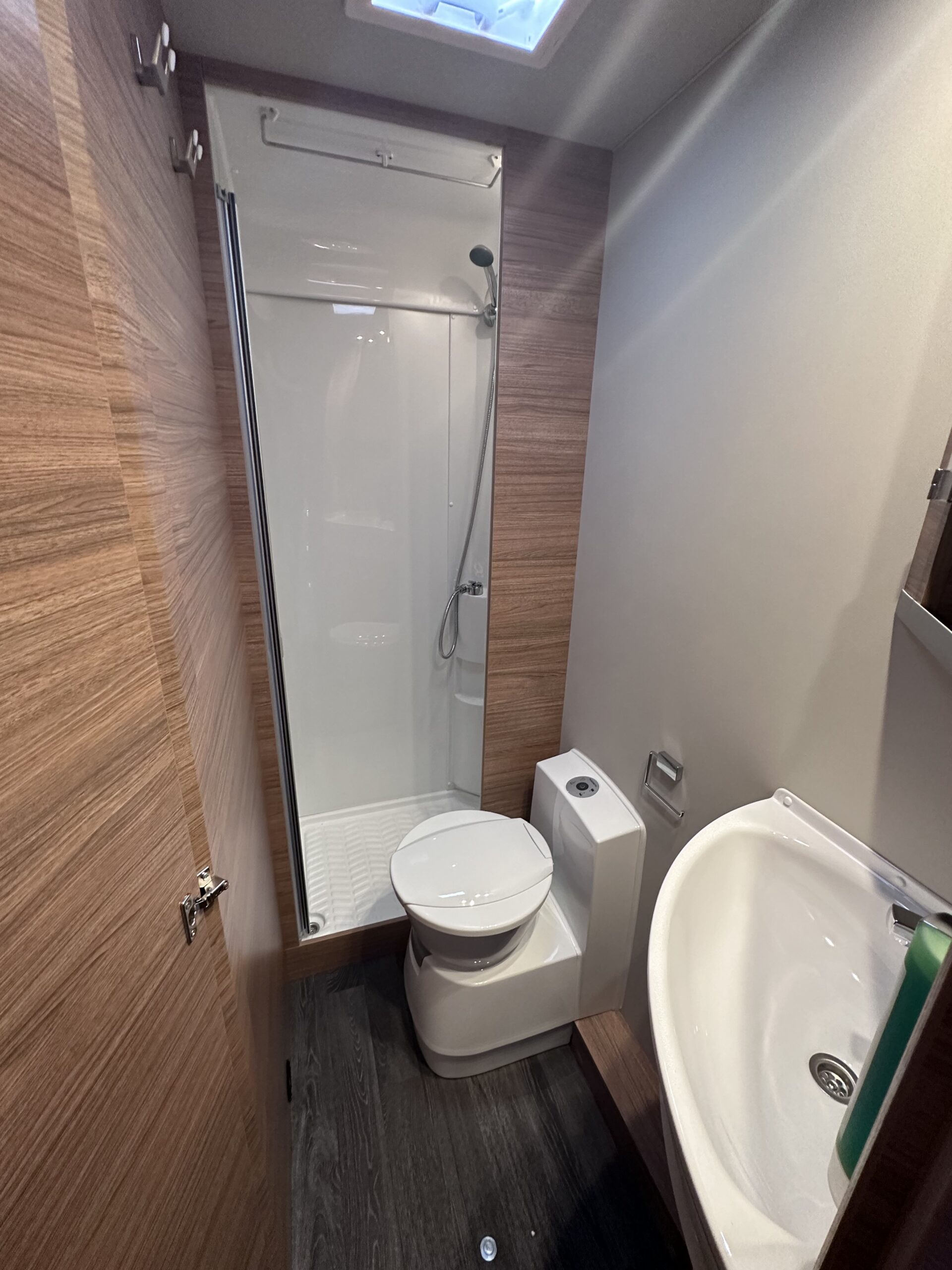 Kamper Weinsberg CaraSuite 650MF