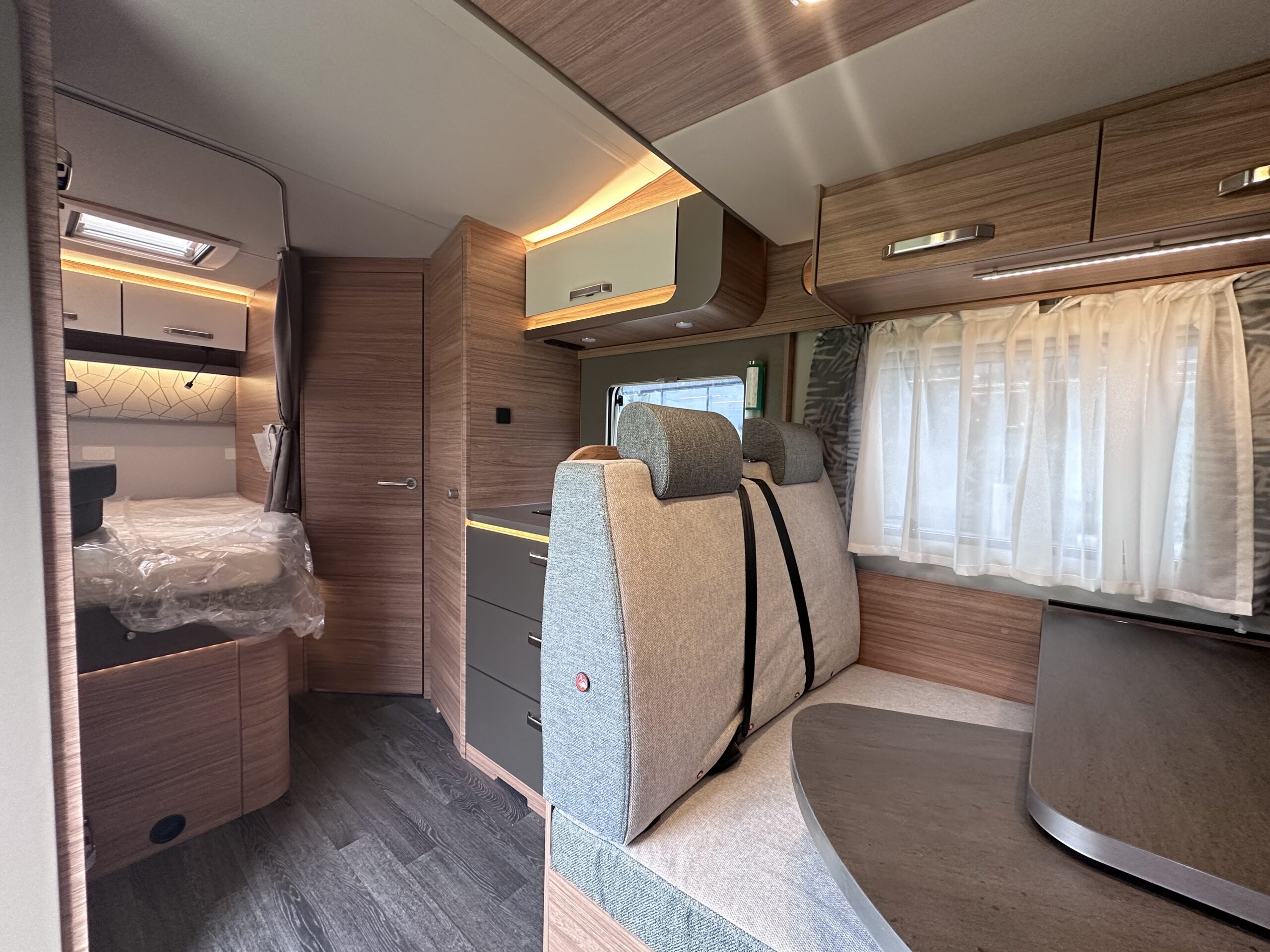 Kamper Weinsberg CaraSuite 650MF