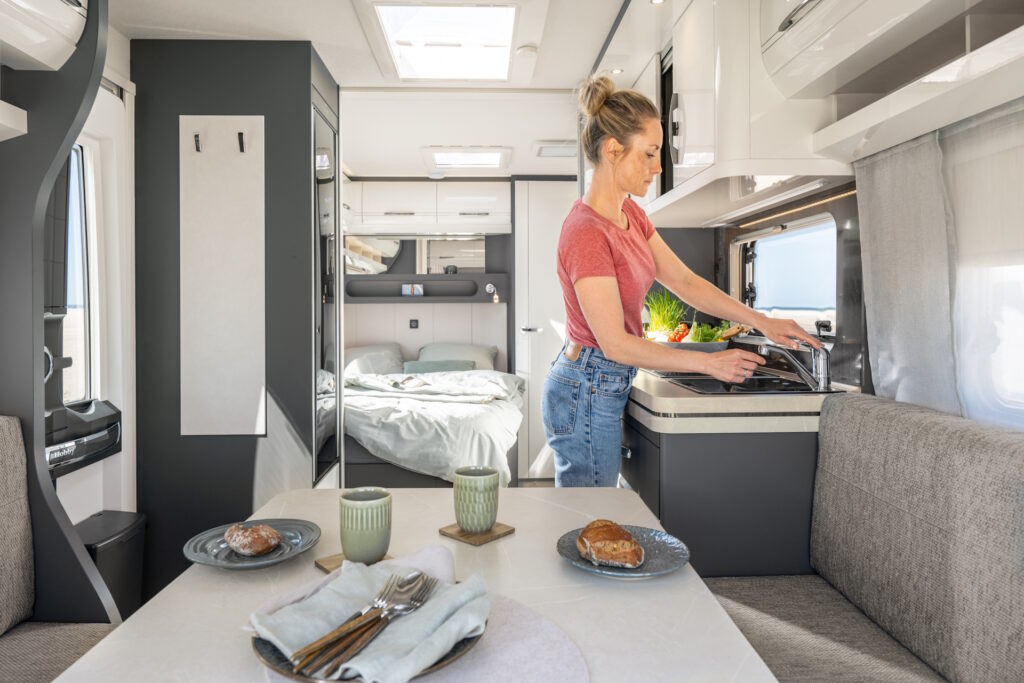 Jak zachować czystość w kamperze jesienią? Sprawdź nasze porady!