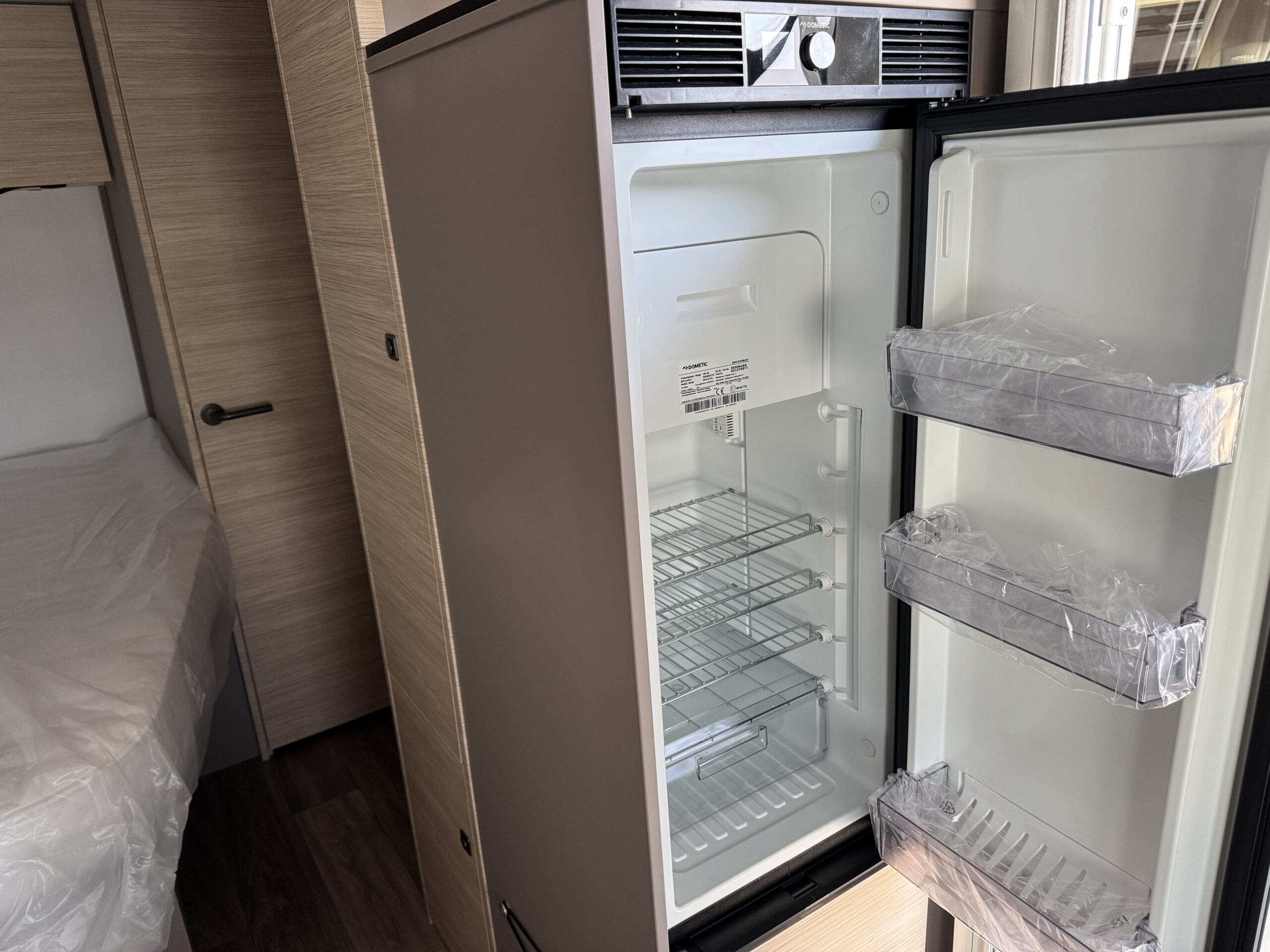 PRZYCZEPA KEMPINGOWA FENDT NEXT 380