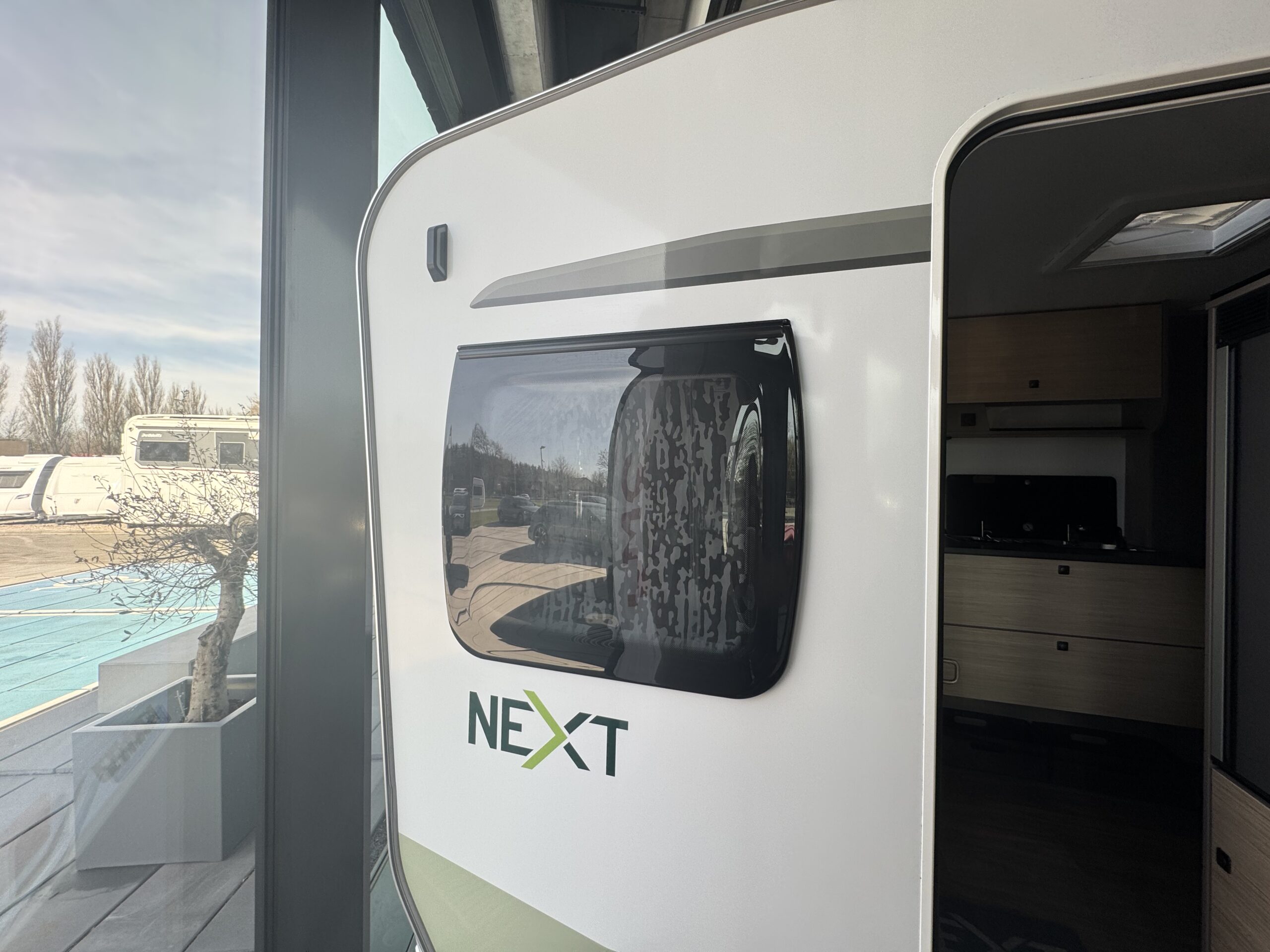 PRZYCZEPA KEMPINGOWA FENDT NEXT 380