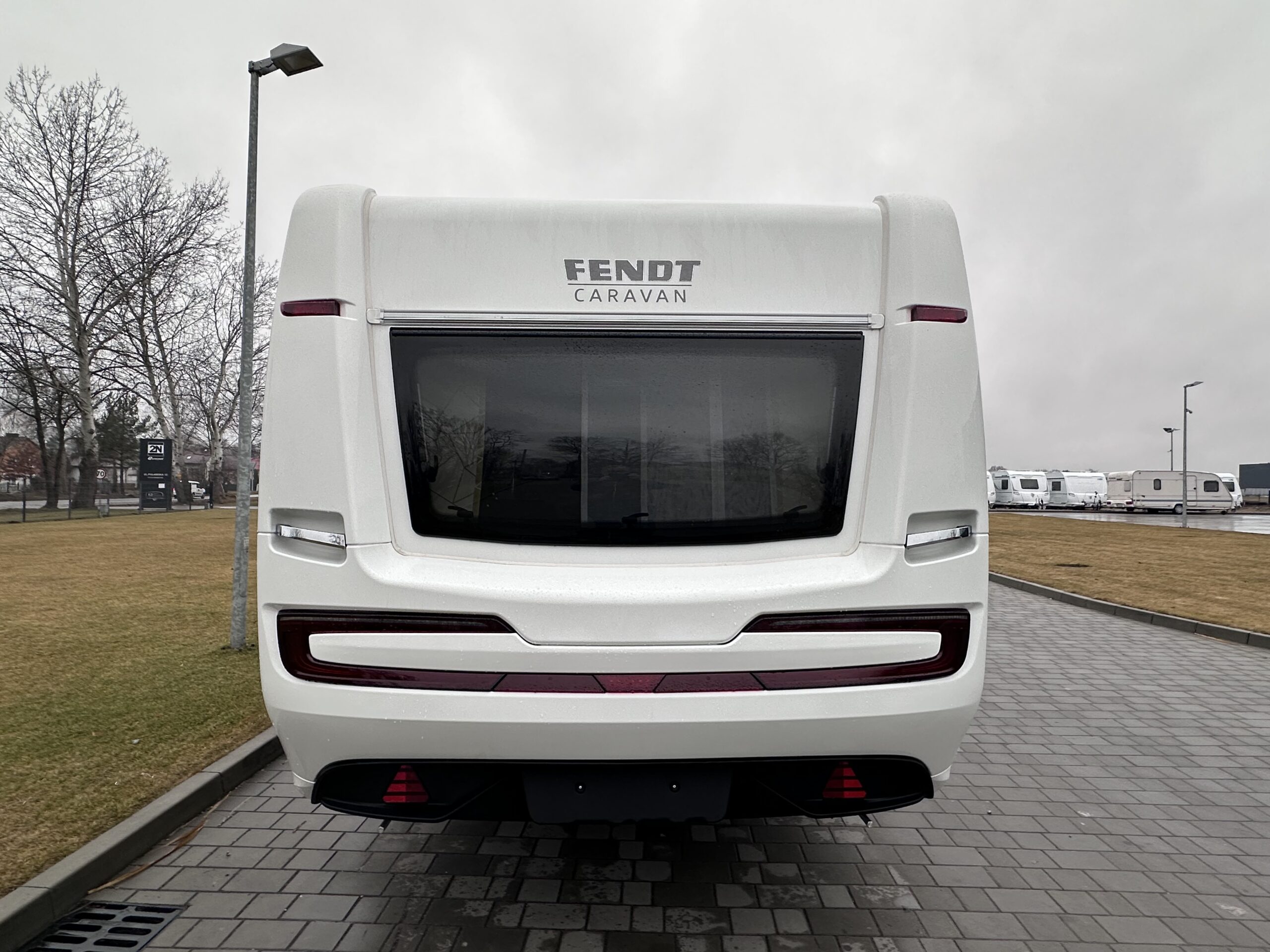 PRZYCZEPA KEMPINGOWA FENDT APERO 495 SFB