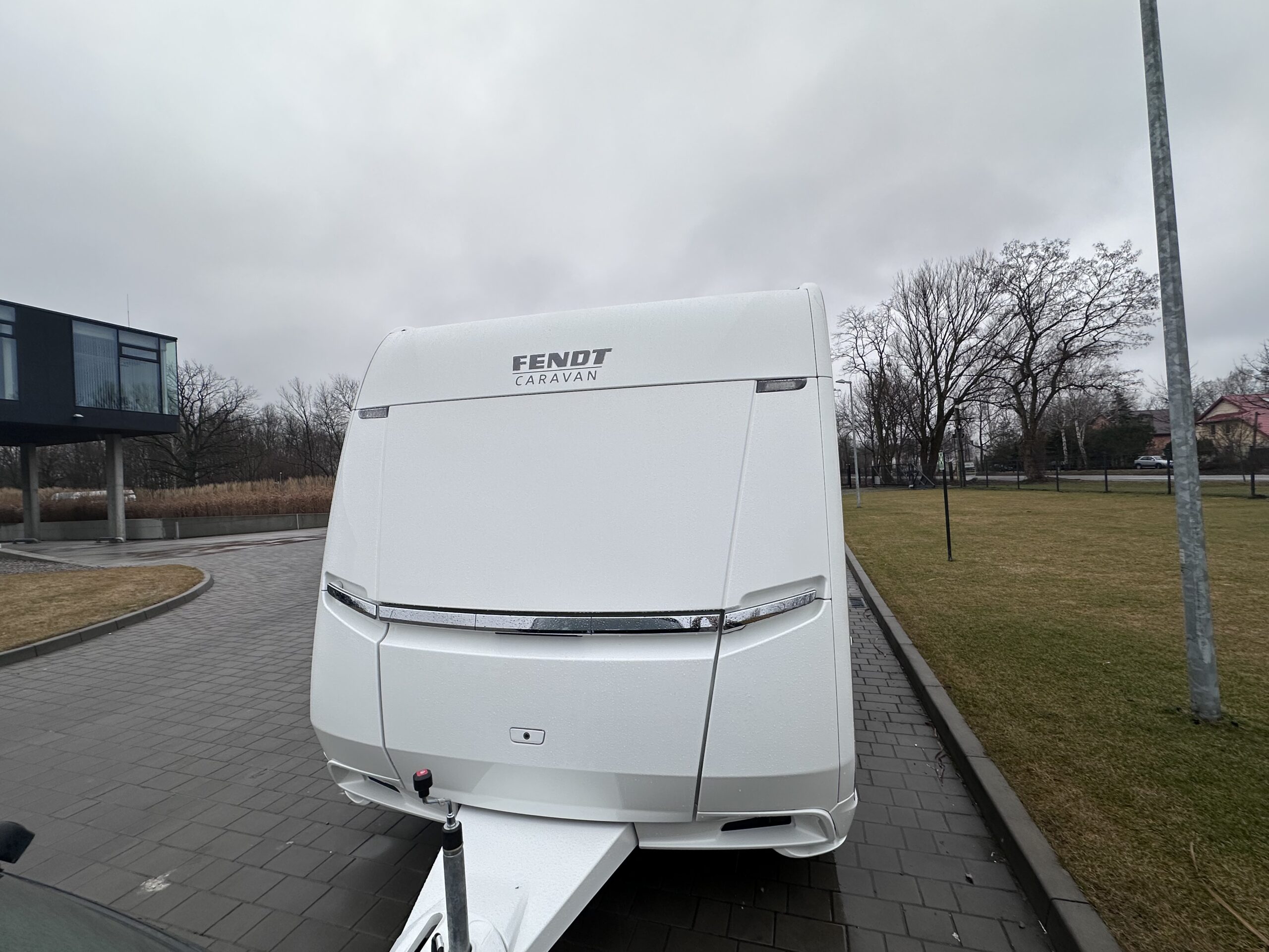 PRZYCZEPA KEMPINGOWA FENDT APERO 495 SFB