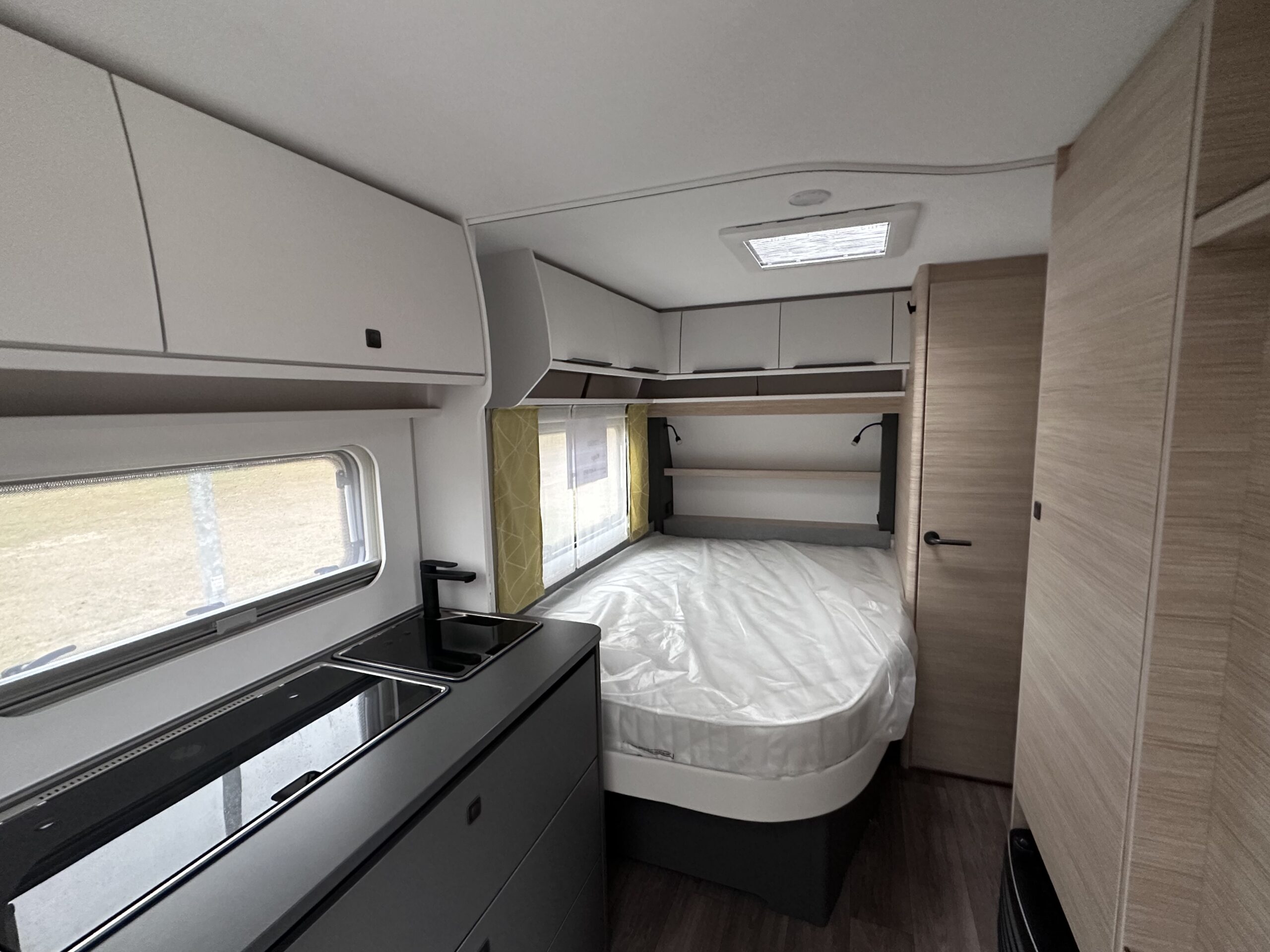 PRZYCZEPA KEMPINGOWA FENDT APERO 495 SFB