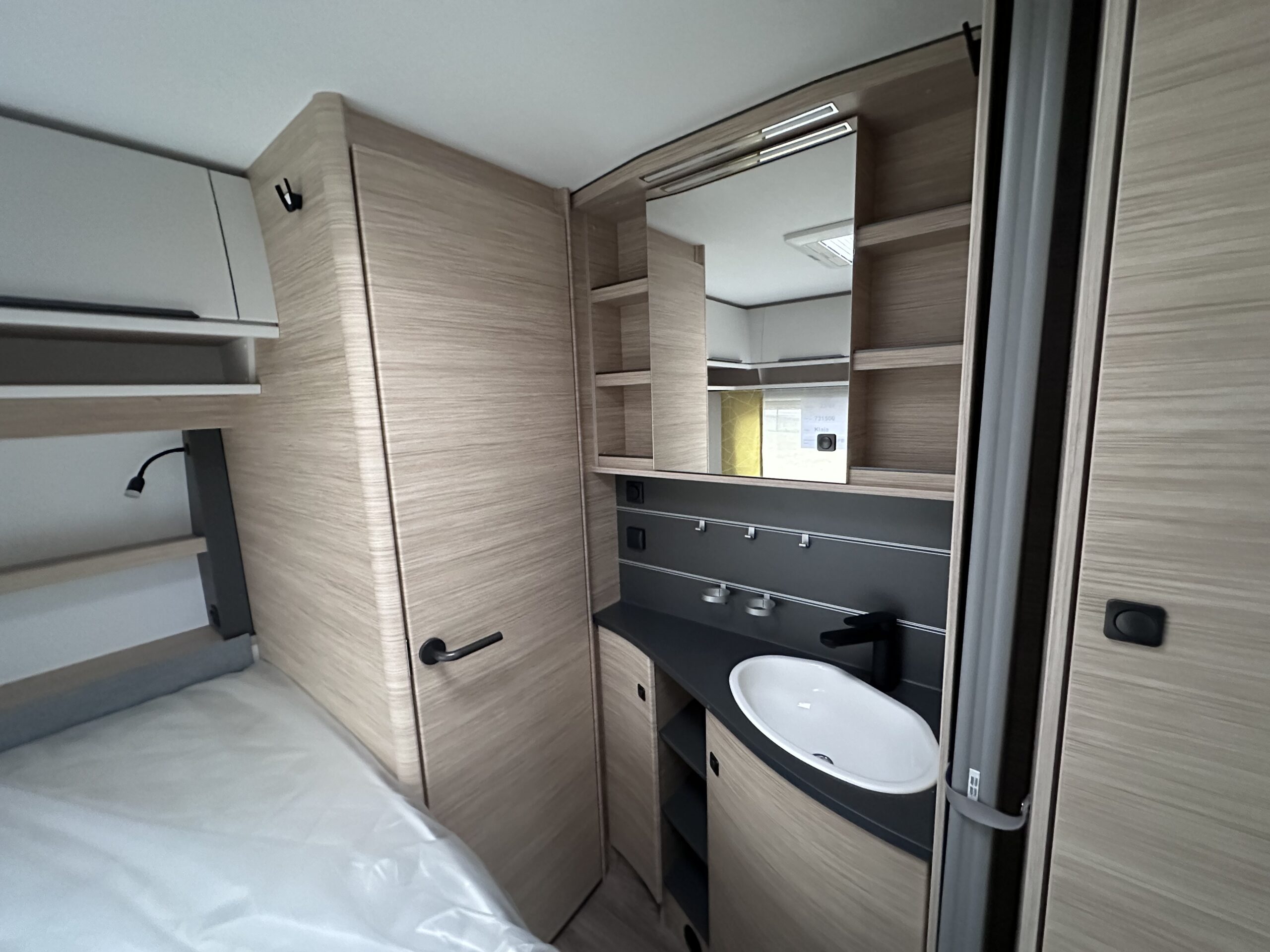 PRZYCZEPA KEMPINGOWA FENDT APERO 495 SFB