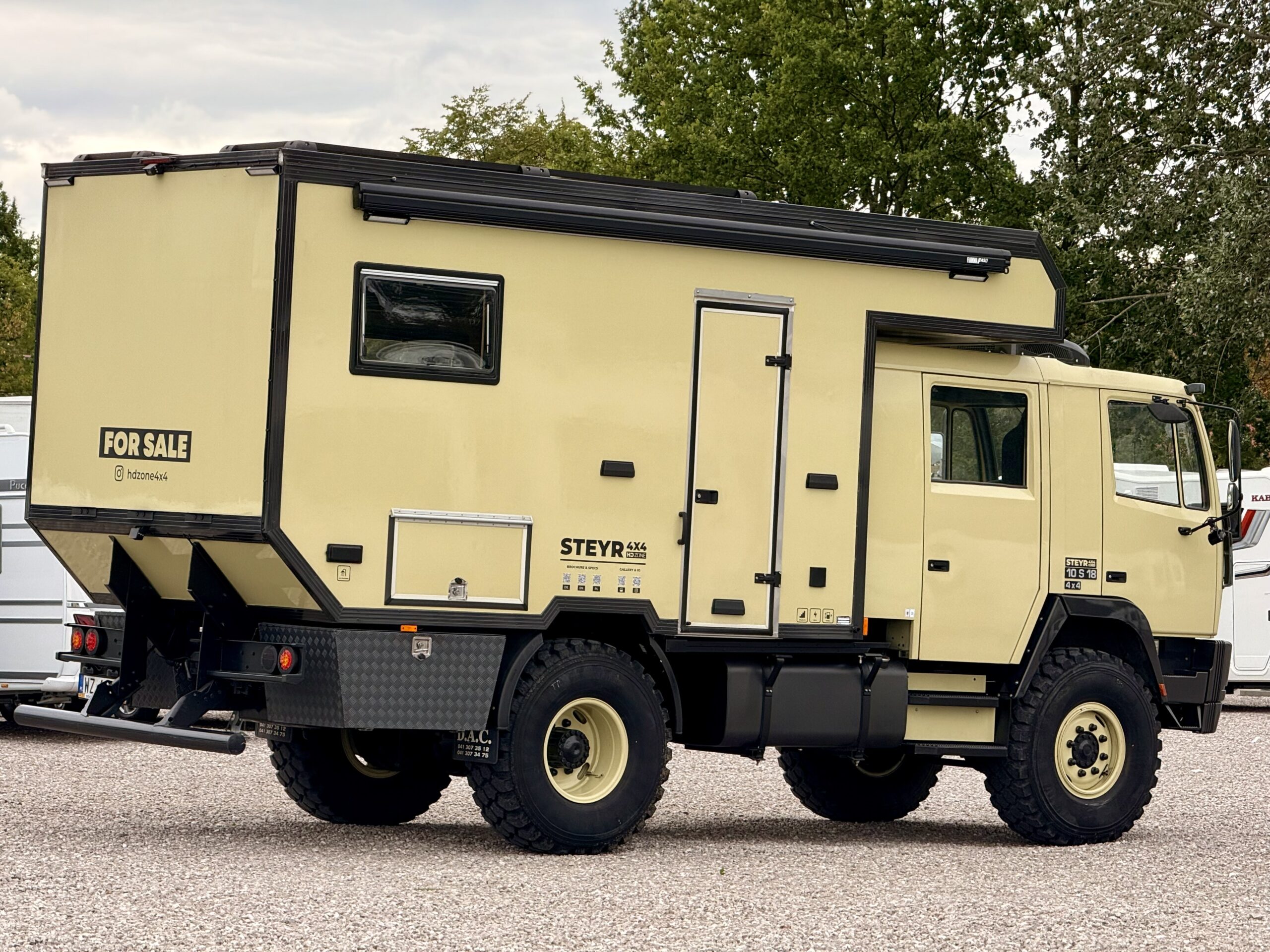 SAMOCHÓD KEMPINGOWY EKSPEDYCYJNY STEYR