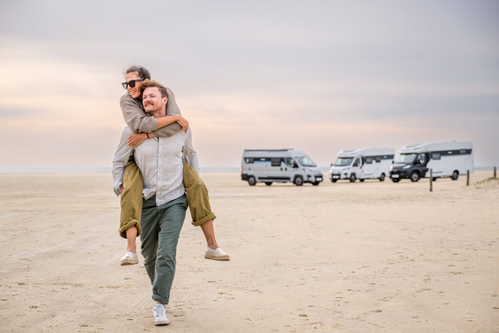 Caravaning jako styl życia – dlaczego coraz więcej osób wybiera dom na kołach