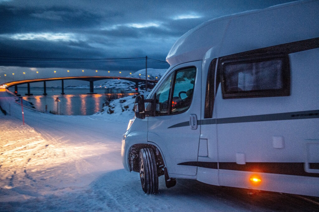 Prawo jazdy na kampera i przyczepę – wszystko, co musisz wiedzieć? 4x4