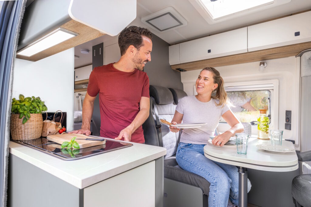 Obowiązkowe wyposażenie kampera jakie należy posiadać