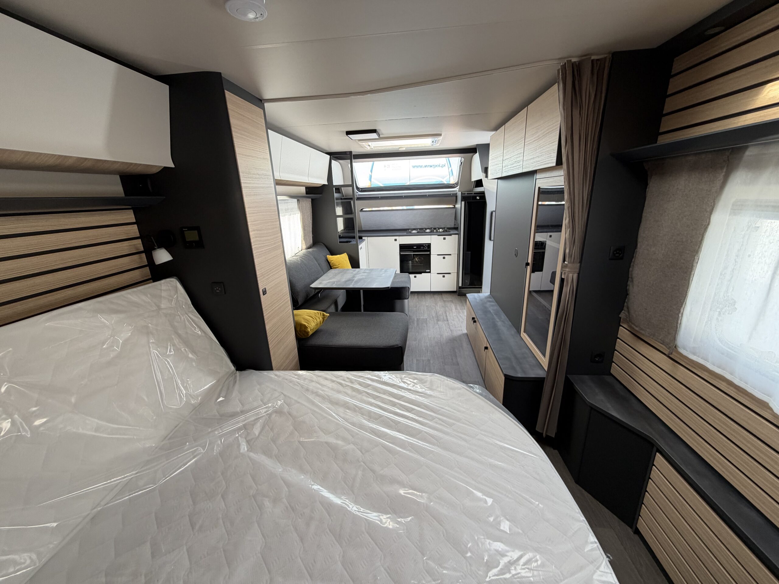 PRZYCZEPA KEMPINGOWA HOBBY MAXIA 660 WQM