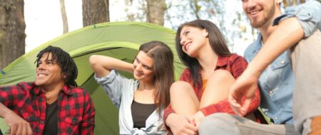 Karawaning z rodziną wiosną – praktyczne wskazówki