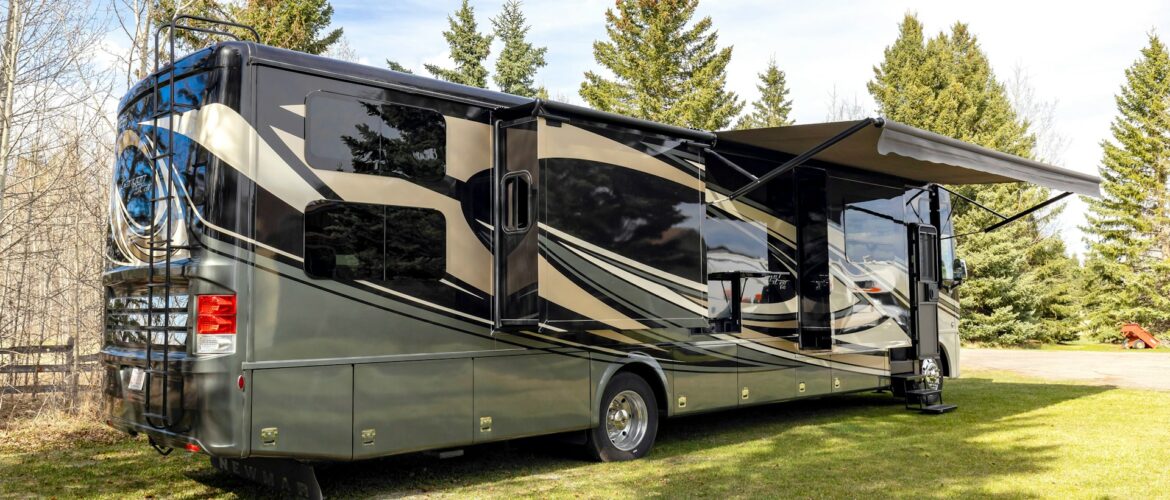 Jak zaparkować kampera – legalnie, wygodnie i bez stresu