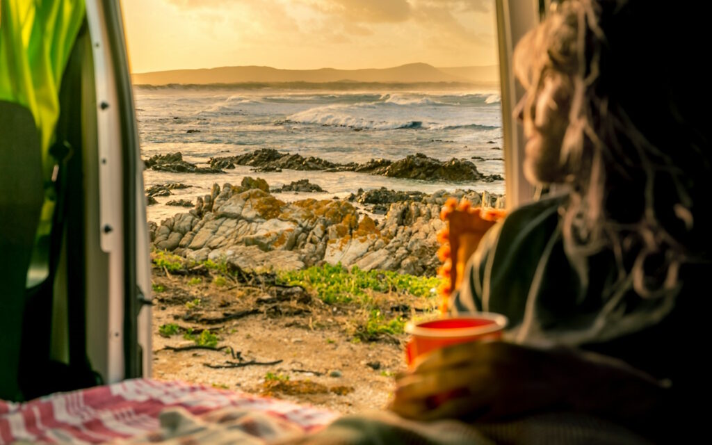 Karawaning we dwoje – dlaczego podróż kamperem dla par jest tak popularna