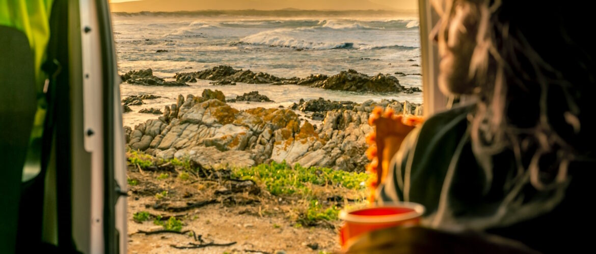 Karawaning we dwoje – dlaczego podróż kamperem dla par jest tak popularna?