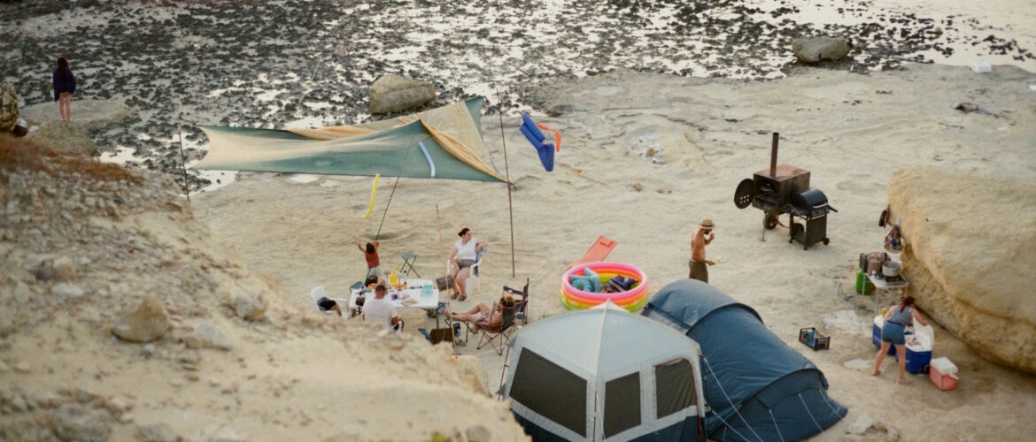 Najlepsze akcesoria do kampera na lato – co naprawdę zwiększa wygodę podróży